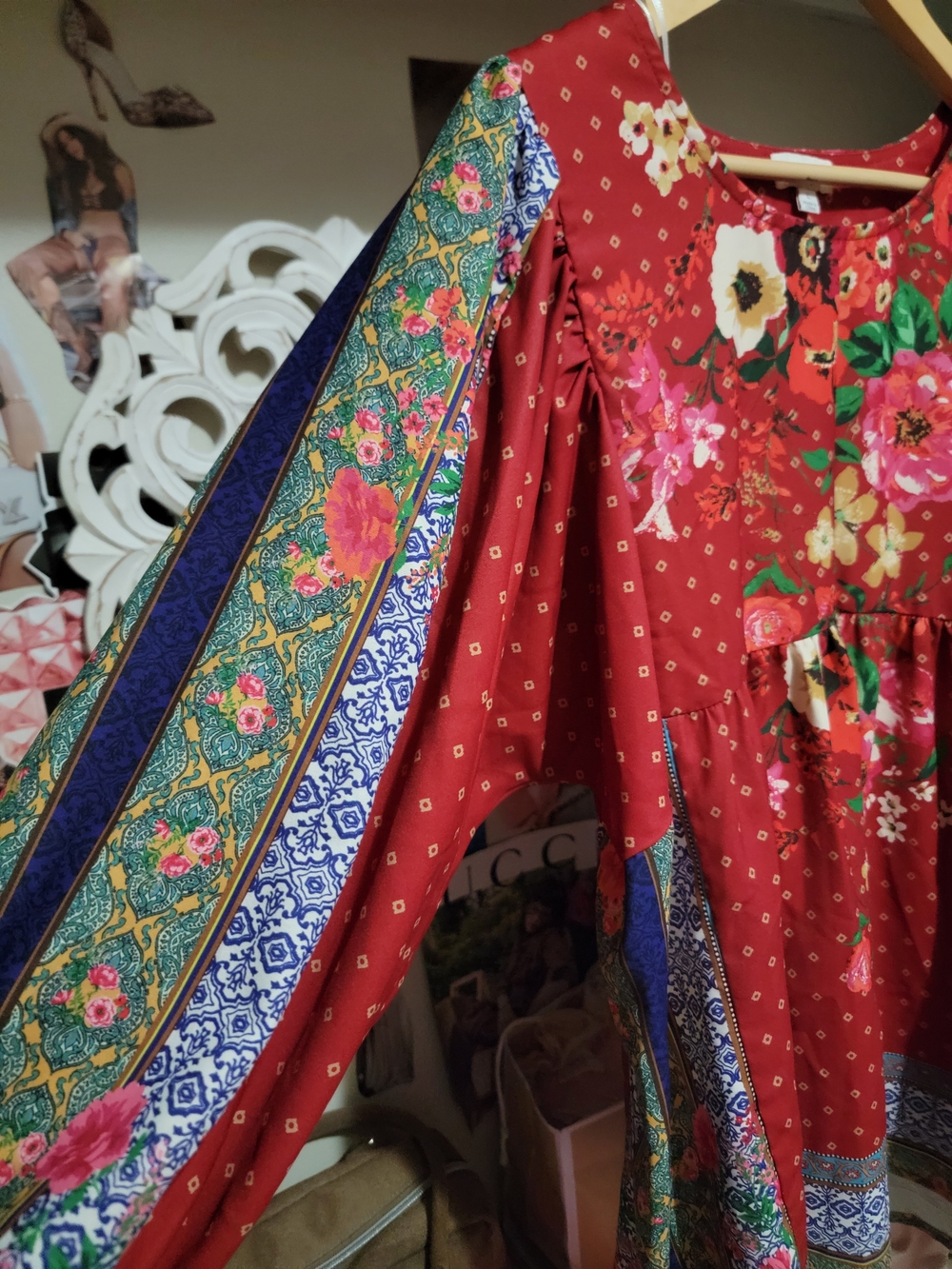 Umgee Red Floral Patterned Top Large NWOT - Picture 5 of 7